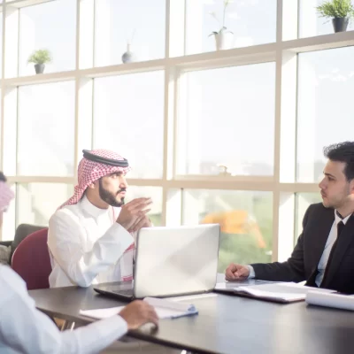 business-meeting-saudi-arabia-1
